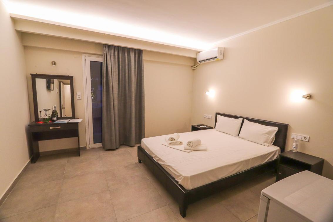 Hotel Banbus Loutra Edipsou  Exterior photo